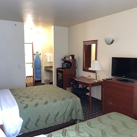 Quality Inn & Suites パーク・シティー エクステリア 写真