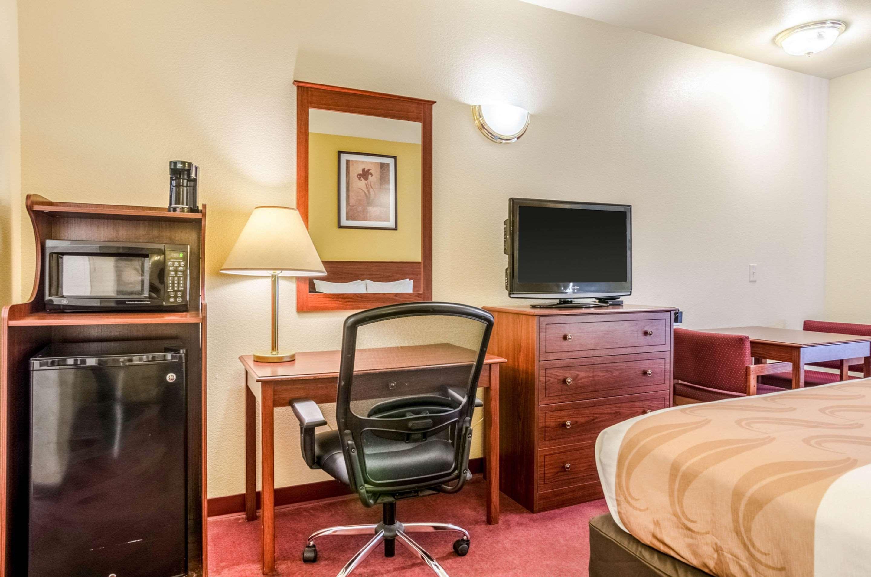 Quality Inn & Suites パーク・シティー エクステリア 写真