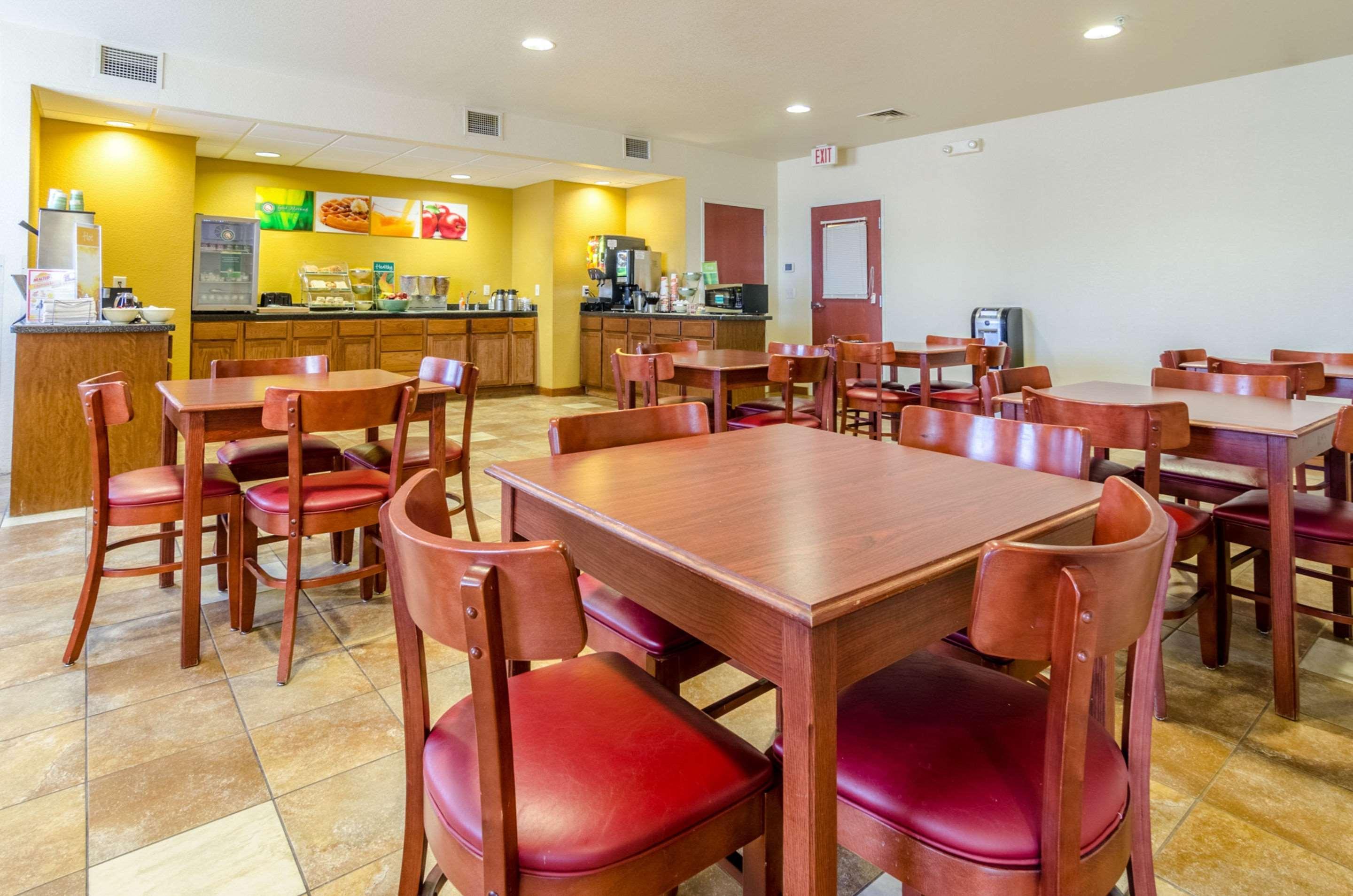 Quality Inn & Suites パーク・シティー エクステリア 写真