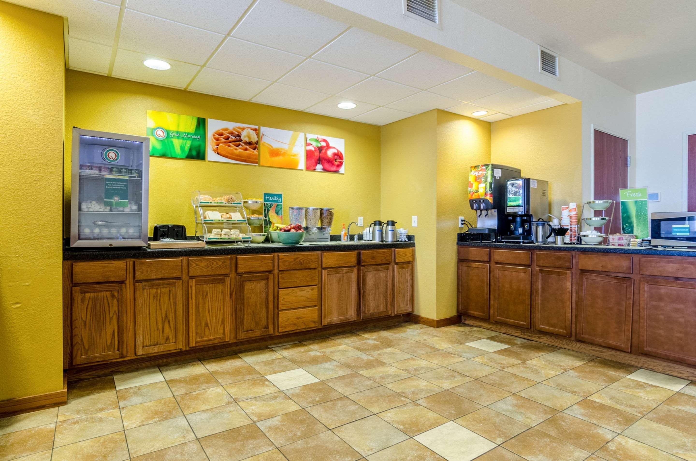 Quality Inn & Suites パーク・シティー エクステリア 写真