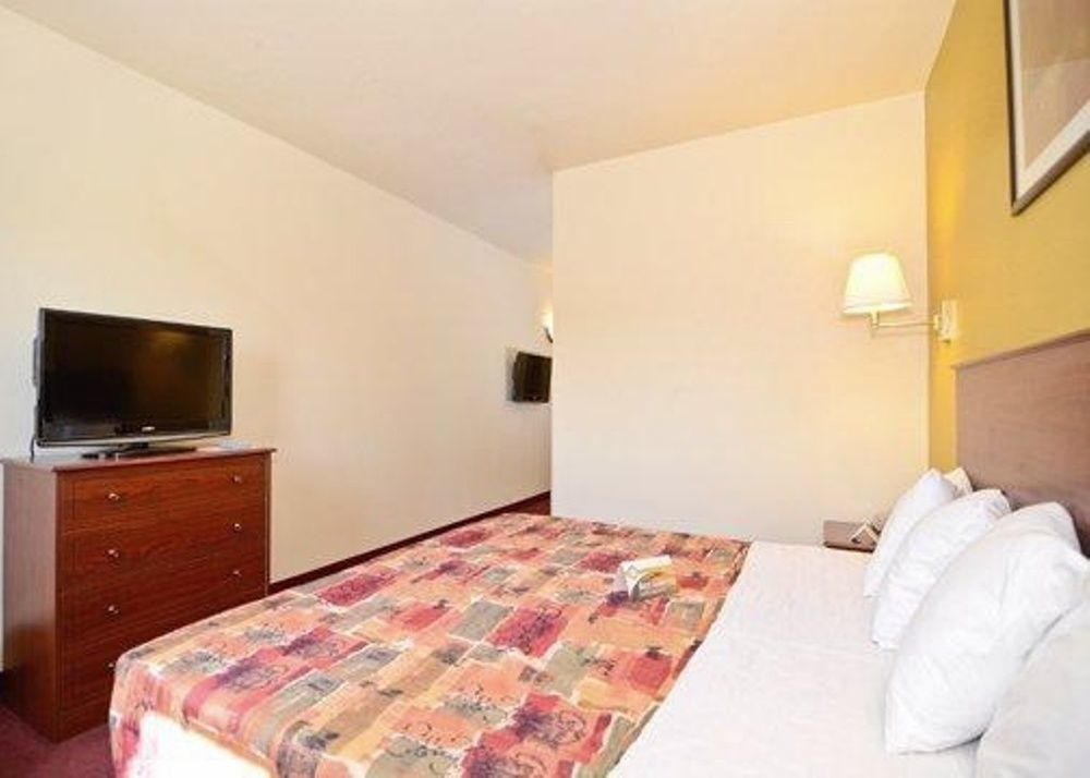 Quality Inn & Suites パーク・シティー エクステリア 写真