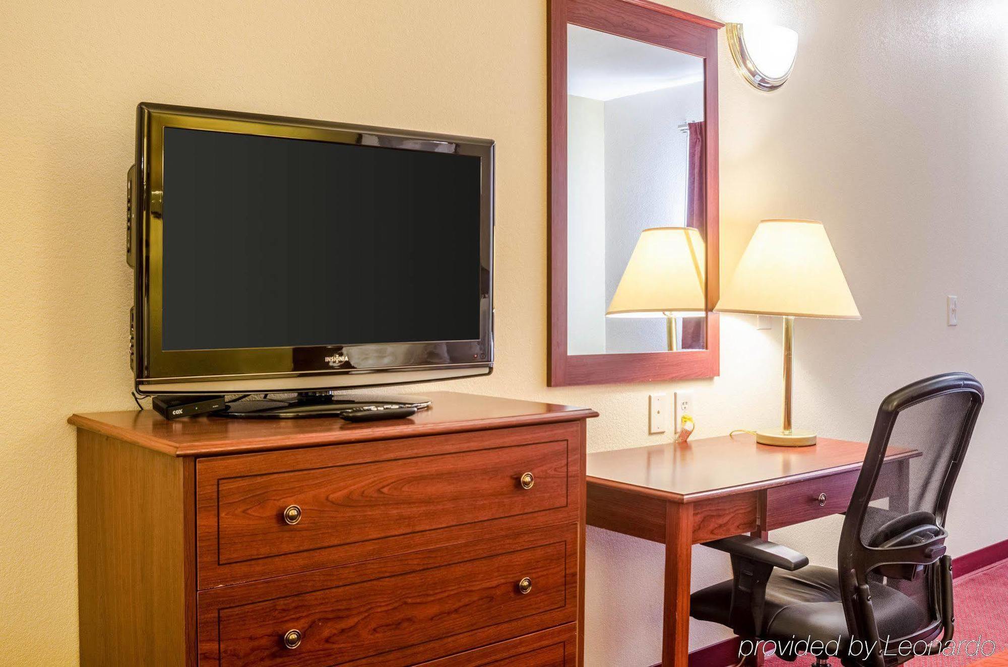 Quality Inn & Suites パーク・シティー エクステリア 写真
