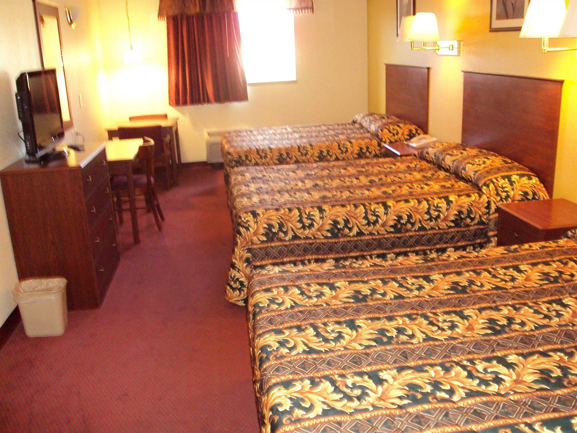 Quality Inn & Suites パーク・シティー エクステリア 写真